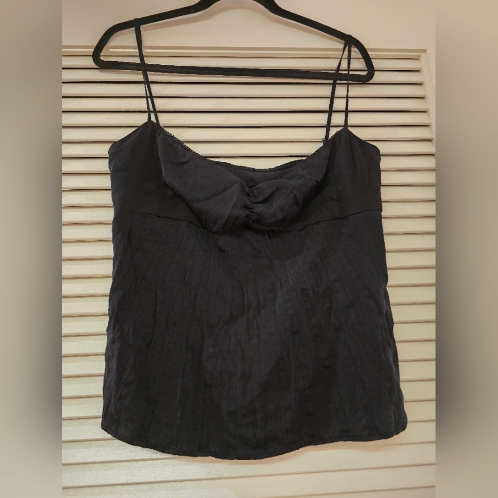 Elie Tahari - Black Classic Lightweight Sleeveless Top With Side Zipper